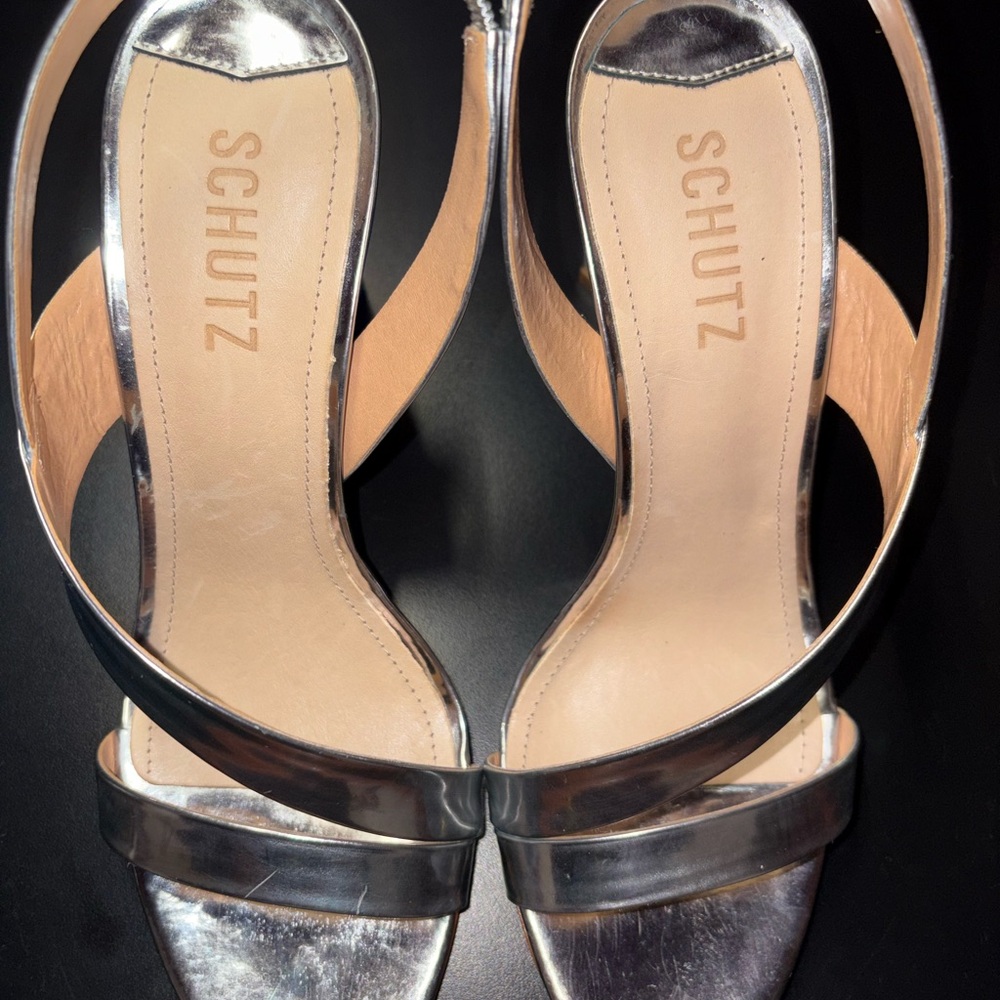 SCHUTZ Metallic Silver Size 8 Heels 3.5”